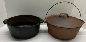 lot 5 image: Two Cast Iron Dutch Ovens OBrien and OBrien Chicago, Classic Brands