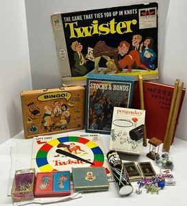 lot 37 image: Vintage Games LOT - Twister, Bingo