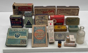 lot 41 image: Nineteen Piece LOT Vintage Advertising Boxes and Tins