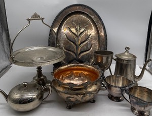 lot 109 image: Large Silver plate Lot -Think Decor- Think Holidays Silver plated Pedestal Bride Basket
