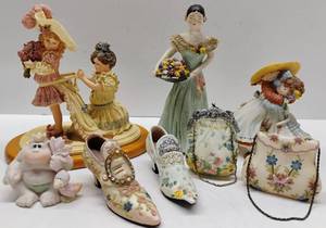 lot 123 image: Lot of Vintage Nostalgia Figurines