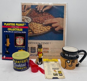 lot 168 image: 1962 Planters Peanuts Fold Out Advertising and Porcelain Mug and Book Lot