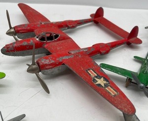 lot 198 image: 15 PC Die Cast Metal Vintage Airplanes Hubley Lockheed P-38 Lightning World War II Tootsie, Matchbox, Midge and Hubley Mini Planes