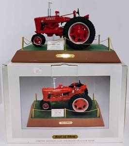lot 146 image: SpecCast 116 Farmall M Best of Show Cost Replica International Harvester with Box