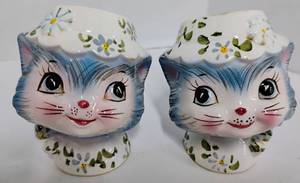 lot 161 image: Lefton Miss Priss Salt and Pepper Shakers Kitschy Kitchen Collectibles