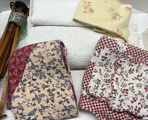 lot 182 image: Crafting Cutter Quilts Quilted Tablecloths Coverlet and Chenille style Bedspread