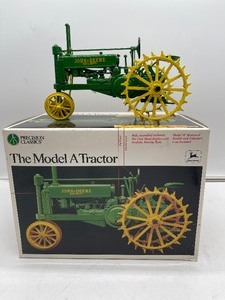 lot 47 image: 116th Scale Precision Classics John Deere Model A Tractor in Original Box