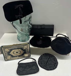 lot 204 image: Velvet Hat and Two Czech Beaded Purses Coin Purse and Handbag Lot
