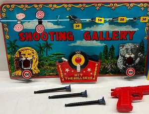 lot 40 image: Marx Toys Vintage Shooting Gallery Tabletop Game Tin Lithograph MARX Toys 1950s Wind-Up Duck Targets