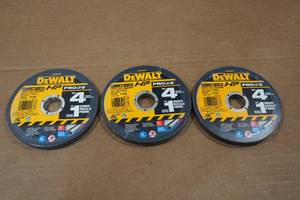 lot 188 image: 3 DeWalt 5-Packs Metal Cut Off Discs