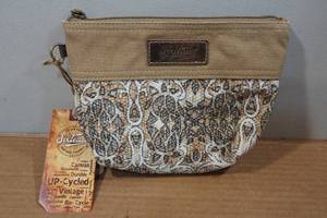 lot 235 image: Sixtease Hazel Canvas Wristlet Bag