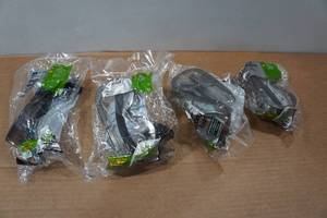 lot 256 image: 4 Safety Goggles
