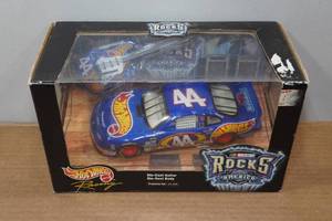lot 267 image: Hot Wheels Rocks America Die Cast Guitar and Car Set