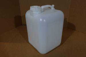 lot 12 image: 4 Gallon Water Jug