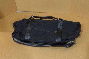 lot 101 image: Duffle Bag