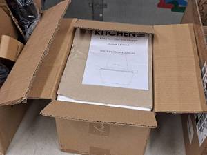lot 831 image: Kitchen HQ 34-oz Glass Bowl Chopper LB7002A (in original packaging)