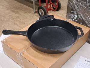 lot 844 image: 12 Cast Iron Skillet with Silicone Handle Grips - Kitchen HQ (in original packaging)