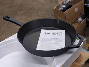 lot 845 image: 12 Cast Iron Skillet - Kitchen HQ (in original packaging)
