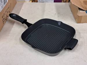 lot 852 image: 11 Grill Pan - Wolfgang Puck