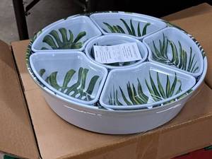 lot 865 image: Improvements Serving Tray  Turntable Set of 7 Melamine (in original packaging)