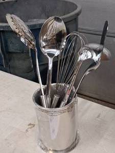 lot 886 image: Stainless Steel Cooking Utensil Set 6-piece (in original packaging)