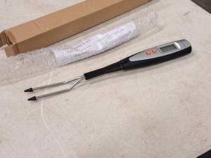 lot 889 image: Improvements Digital Thermometer Fork (in original packaging)