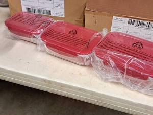 lot 894 image: Anchor Hocking Glass Food Storage Set 6-piece (in original packaging)