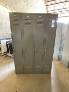 lot 47 image: 4-Door Locker