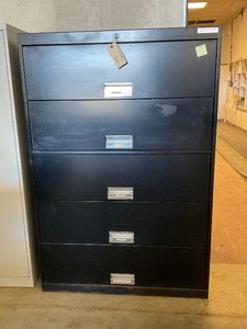 lot 60 image: Oxford 4-Drawer File Cabinet  Includes Files & Key