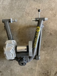 lot 64 image: Foldable Bike Indoor Trainer  CycleOps