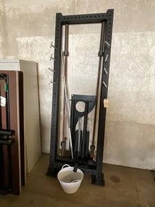 lot 68 image: Squat Rack  3 Bars