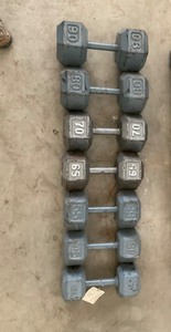 lot 76 image: Steel Hand Weights  Set of 7