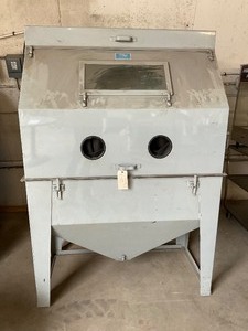 lot 159 image: Blasting Cabinet & Abrasive Separator