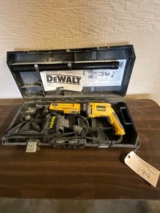 lot 194 image: DeWalt Auto-Drive Screw System
