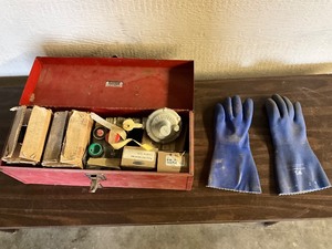lot 206 image: Metal Toolbox with Miscellaneous Contents