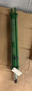 lot 211 image: John Deere Hydraulic Ram
