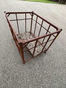 lot 218 image: Steel Crate - 34 34 x 47 x 36 12