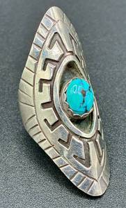 lot 44 image: Pointed Oval Turquoise .925 Sterling Silver Signed Ring - Size 9