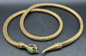 lot 128 image: Vintage Whiting & Davis Gold Toned Snake Belt