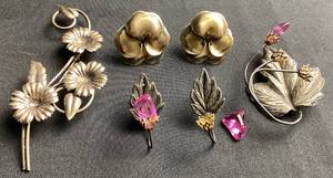 lot 118 image: Vintage Floral .925 Sterling Silver Collection of Earrings and Brooches