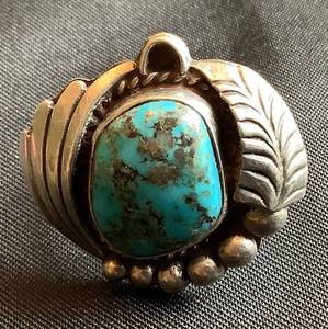 lot 47 image: Leaf and Feather Turquoise .925 Sterling Silver Ring - Size 8