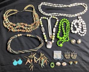 lot 138 image: Collection of Earth Tone Costume Jewelry