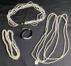 lot 144 image: Pearl Collection - 3 Necklaces and 1 Bracelet