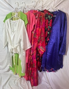 lot 142 image: Collection of Lingerie- 3 Solange Satin Size 1820 Nightgowns and Robes, 2 Amelias Woman Size 1X Nightgown and Robes ( Pink -New With Tags), and a Size XL 3-Piece White Oscar de la Rente - Pink Label Pants, Tank, and Jacket Set (New With Tags)