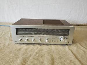 lot 8 image: Realistic STA850 Stereo Receiver