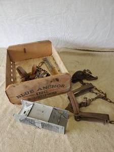 lot 9 image: Vintage Blue Anchor Fruit Box and Animal Traps Oneida Victor