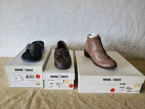 lot 17 image: Lot of 3 Pair of New with Box Minnetonka Moccasins Various Sizes