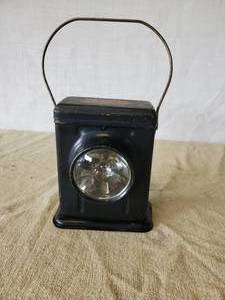 lot 27 image: Vintage Electric Railroad Lantern