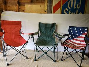 lot 28 image: 3 Folding Camp Chairs in good solid conditon