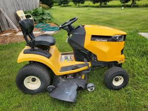 lot 30 image: Cub Cadet Lawnmower Needs Repair